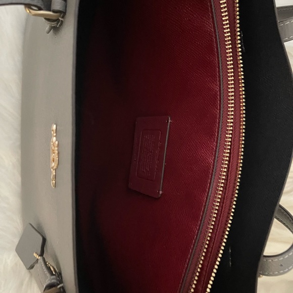 Coach Gray Tote Bag with Structured Design and Gold Hardware - Picture 6 of 6